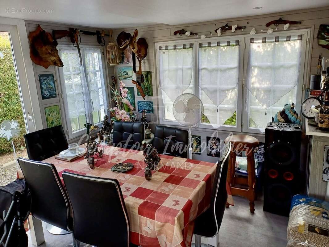 Maison à VENESTANVILLE