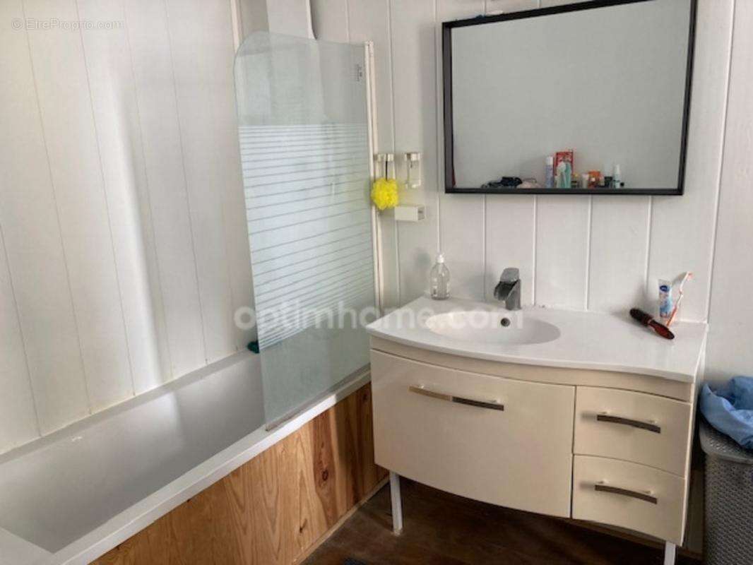 Appartement à vendre 3 pièces ROCHEFORT (17) - photo 8