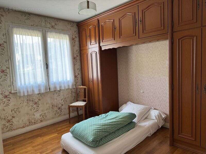 Maison à PARON