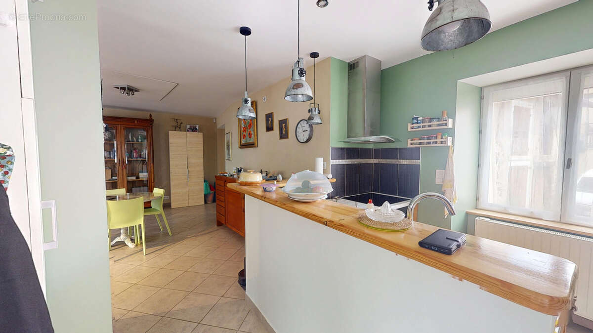 EN EXCLUSIVITE ! le prix d'un grand appartement! Maison de bourg de caractère rénovée, avec garage et terrasse - photo 17