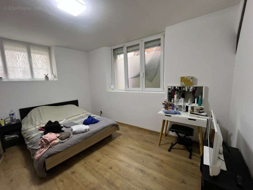 Appartement à LA FERE