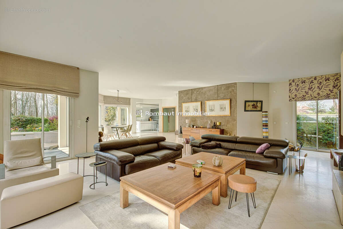 Maison à LA CELLE-SAINT-CLOUD