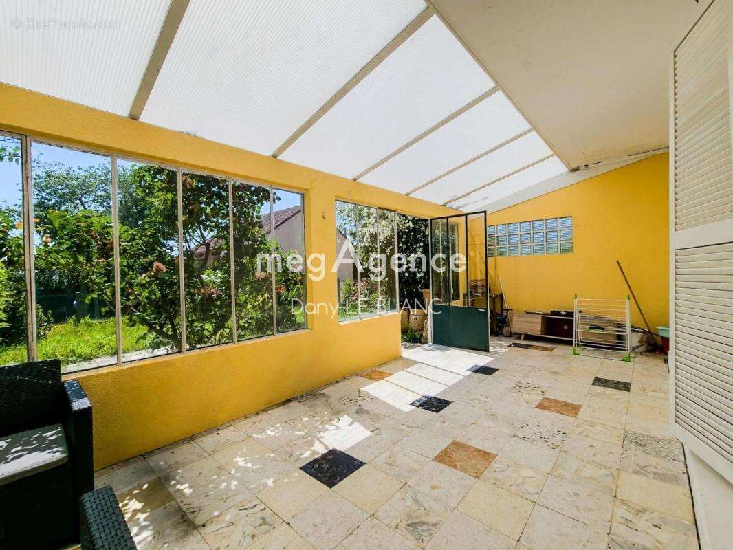 Maison familiale 4 pièces avec jardin - photo 6