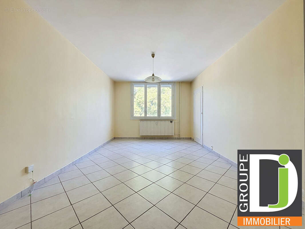Appartement 74 m² à Bourg-Les-Valence  - photo 4
