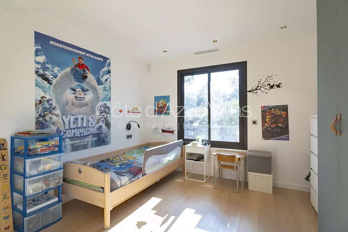 Maison à ROQUEFORT-LES-PINS