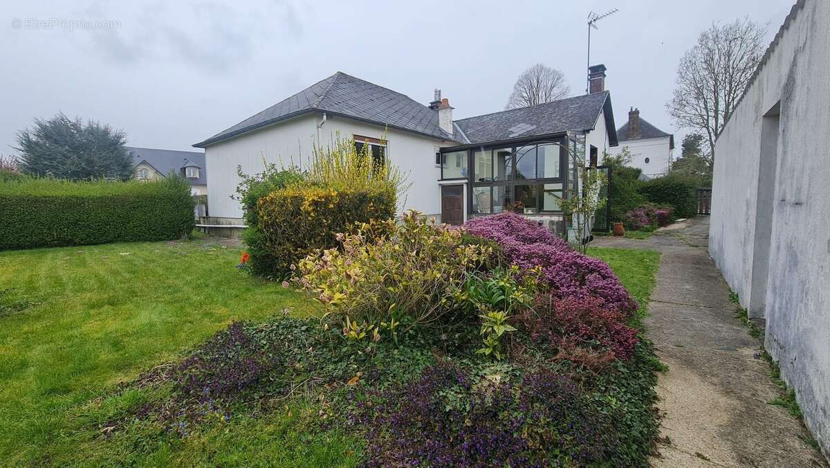 Maison à FEUQUIERES-EN-VIMEU