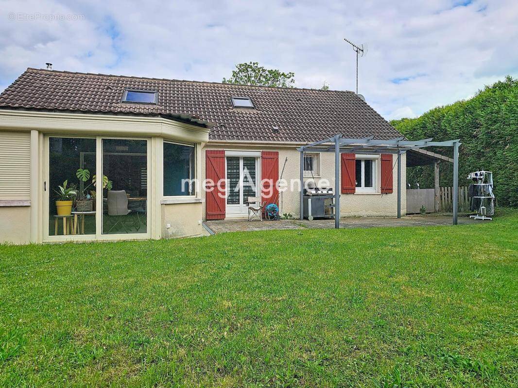 Maison à FLINS-SUR-SEINE