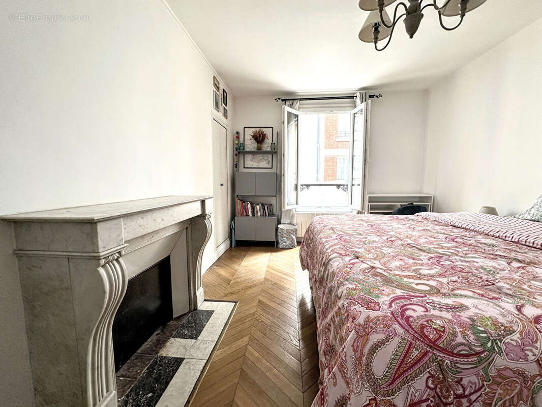 Appartement à PARIS-15E