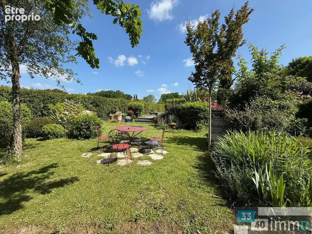 Maison de maitre de 194 m2 a salles - photo 17