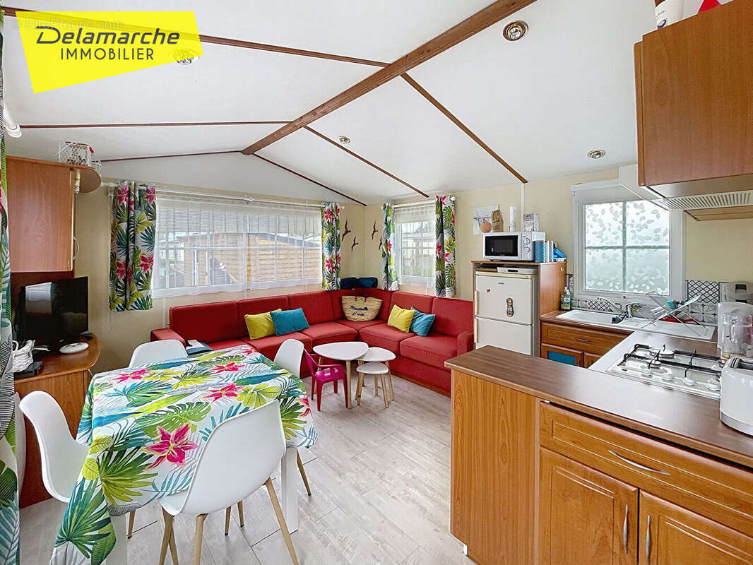 Maison à MONTMARTIN-SUR-MER