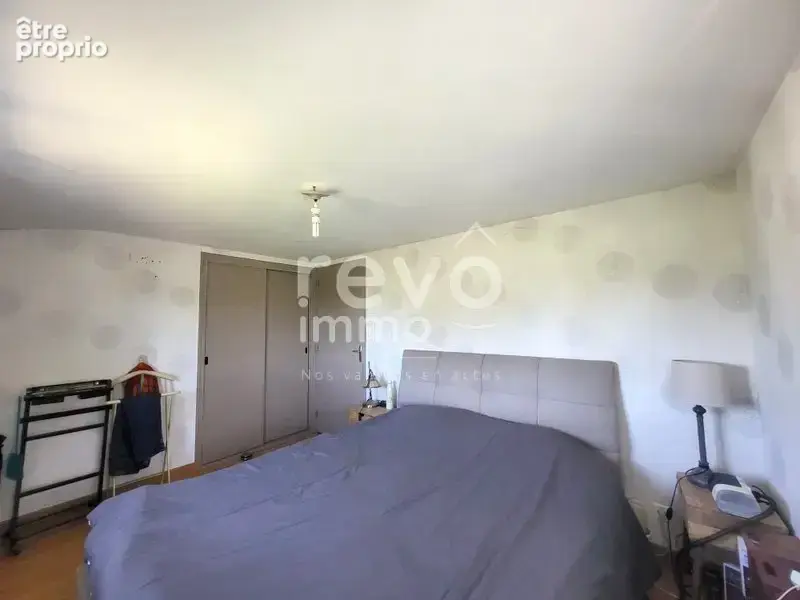 Corps de ferme - dependances - 234 m² - photo 11