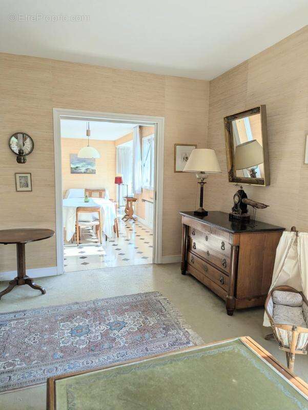 Appartement à PARIS-6E