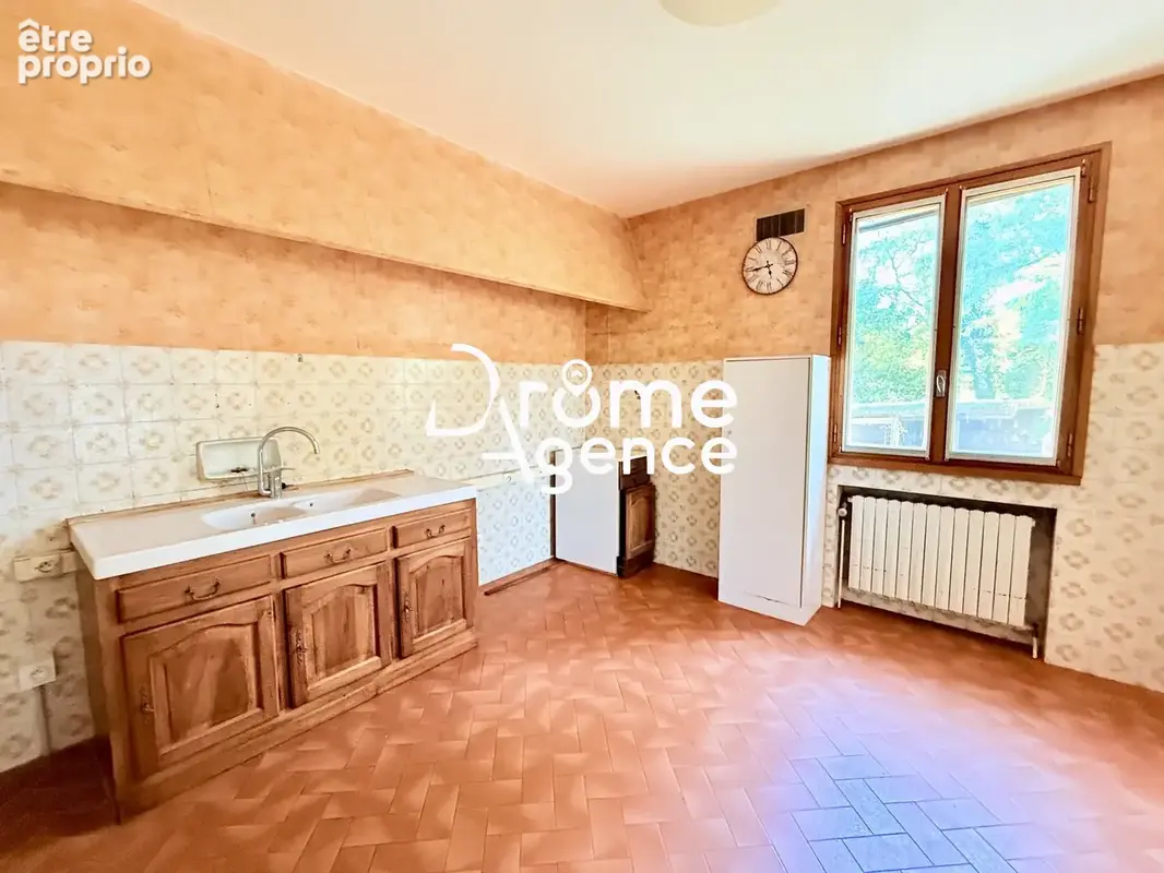 Maison 5 pièces 137 m² à vendre à Alixan (26300) - photo 7