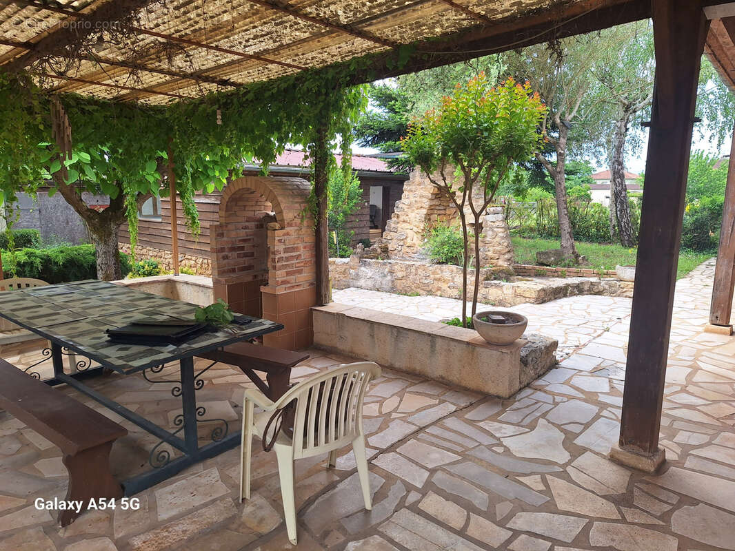 Maison à MONTAYRAL