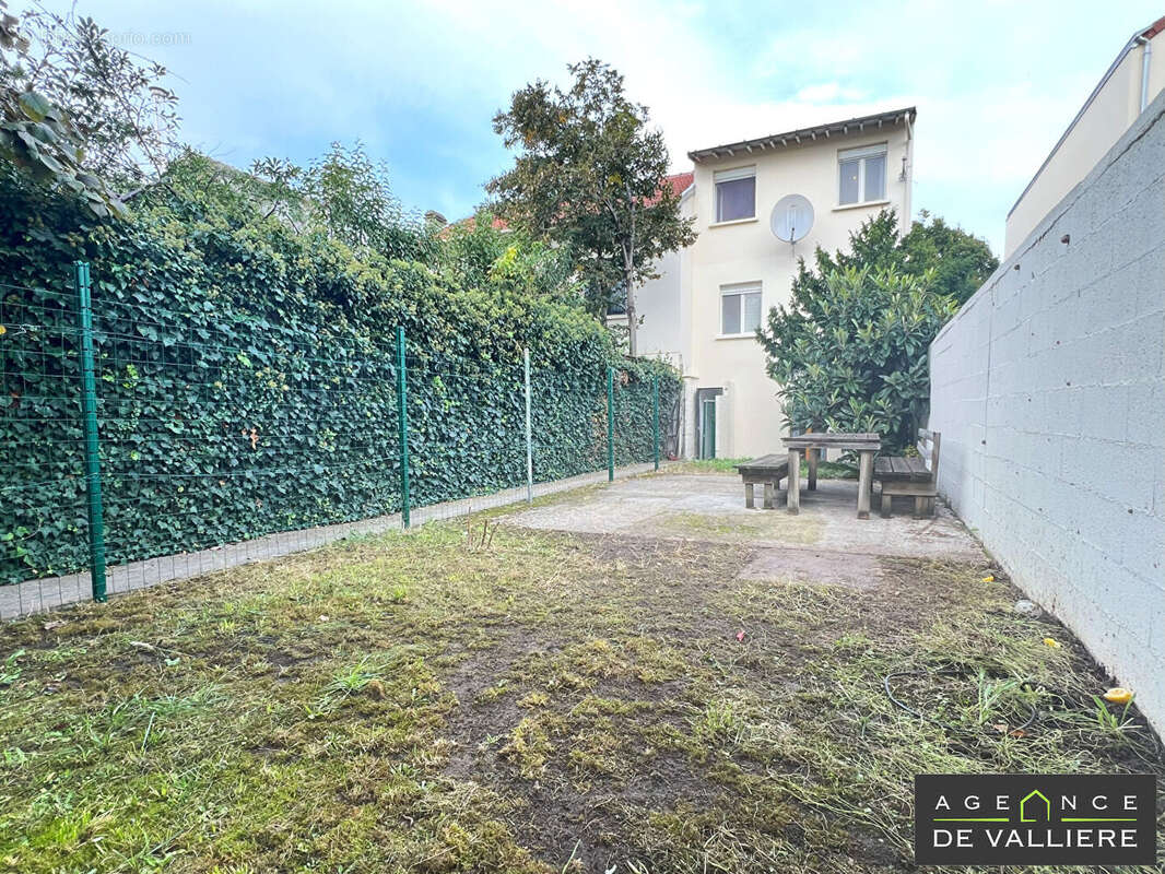 Maison à NANTERRE