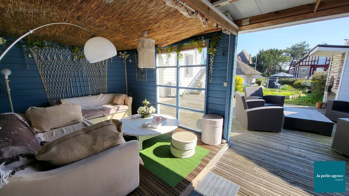 Maison 225 m² à Merville-Franceville-Plage  - photo 2