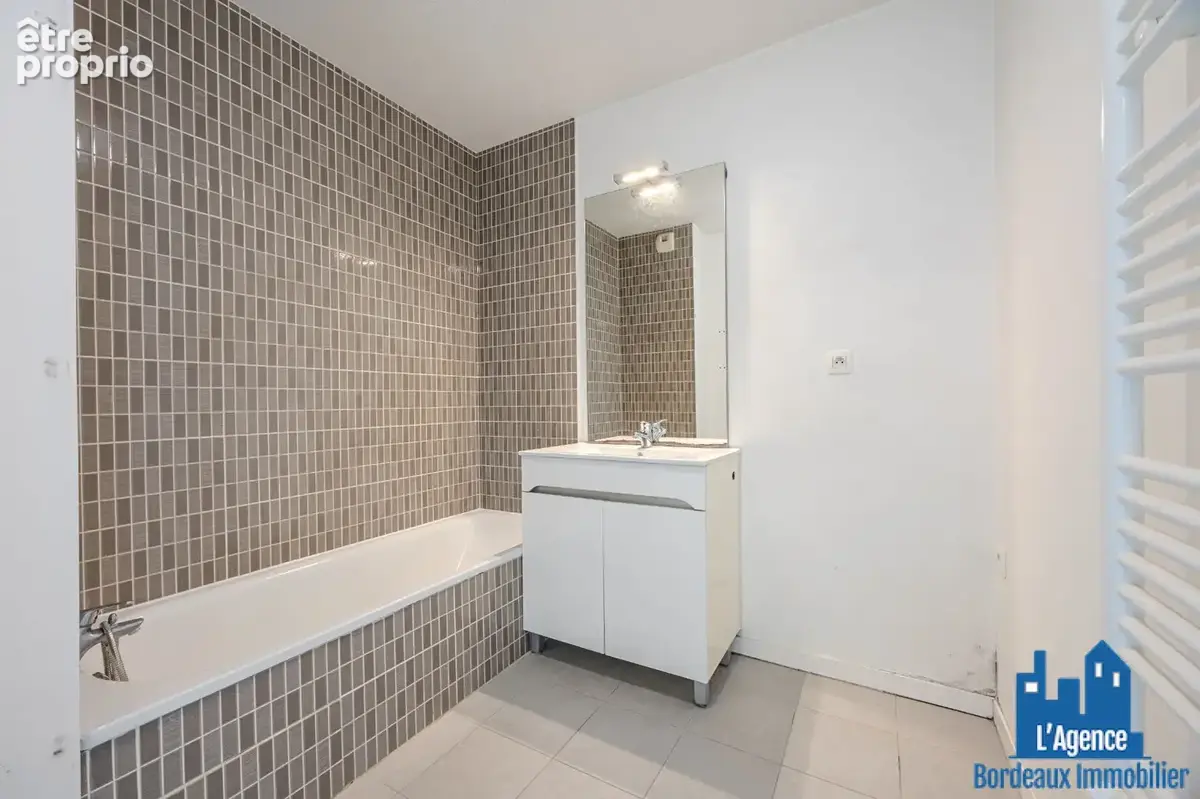Exclusivité !!!  bruges - appartement type 4 de 86 m² avec terrasse et deux places de parking. michaël vigier  o6 7o 29 94 95. - photo 13