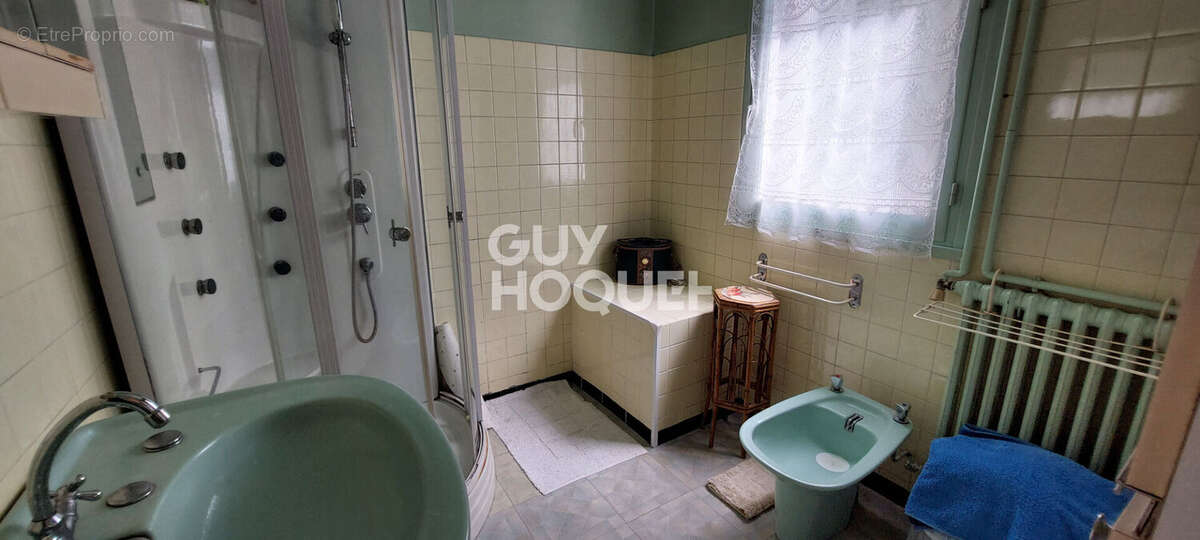 Maison à MEZIERES-SUR-SEINE