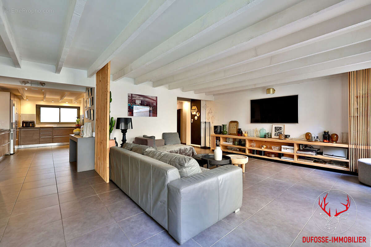 Maison Villeurbanne 6 pièce(s) 190 m2 - photo 5