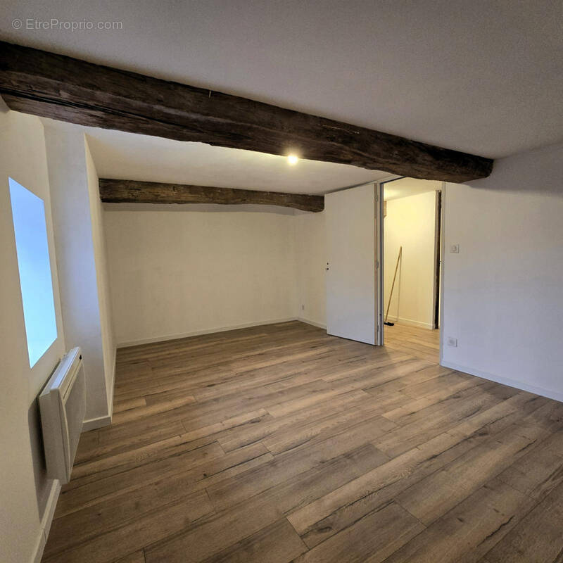 Maison à AZE