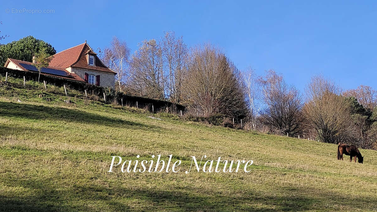 Maison à ROUFFIGNAC-SAINT-CERNIN-DE-REILHAC