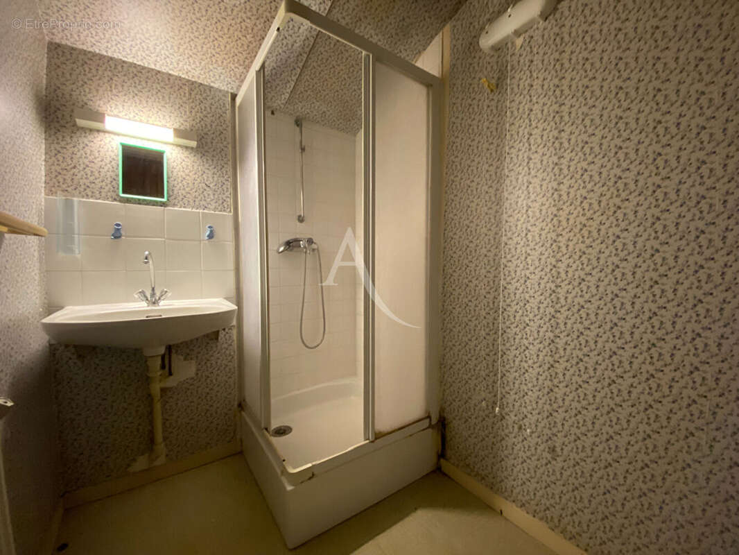 Maison à MONTREUIL-JUIGNE