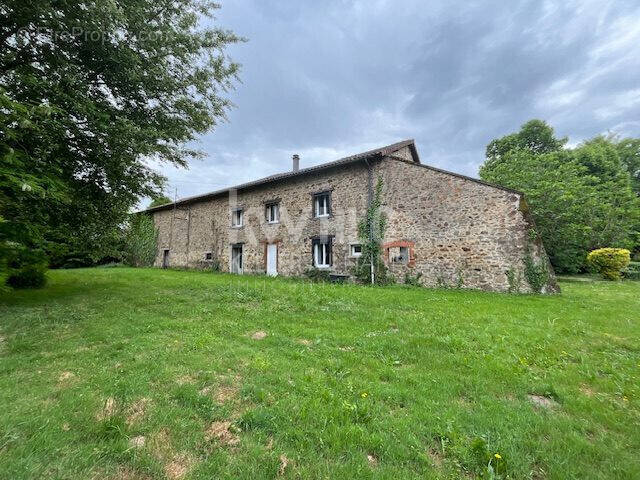Maison à COUZEIX