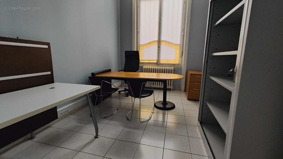 Locaux commerciaux / Bureaux - Provins - photo 6
