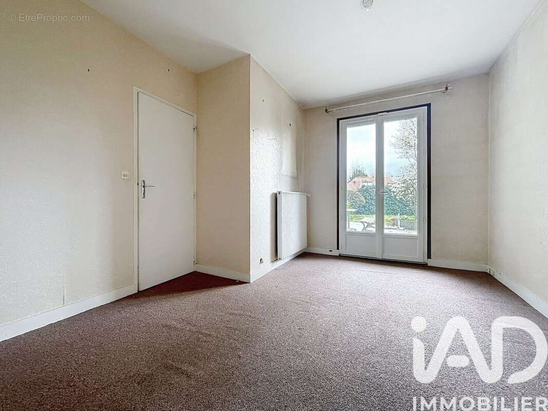 Maison 117 m² à Vicq  - photo 9