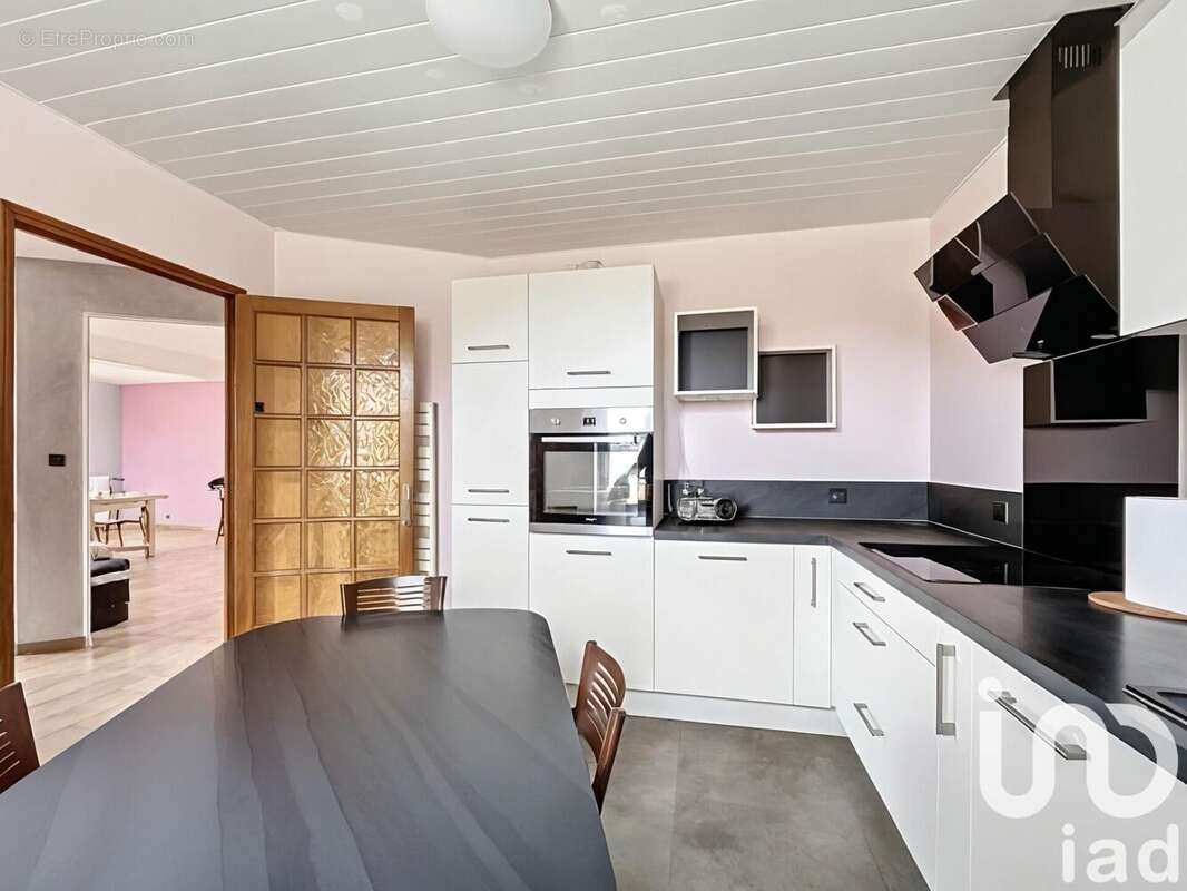 Photo 6 - Maison à LA NEUVILLE-AUX-LARRIS