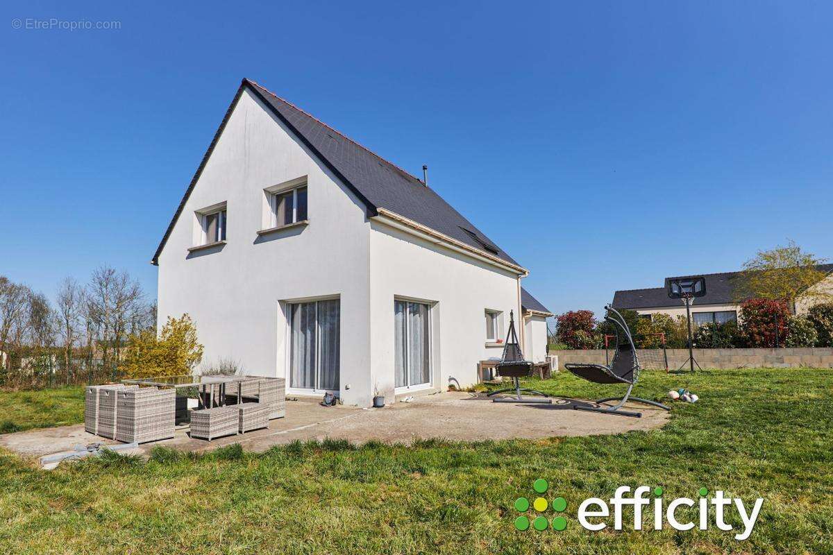 Maison à THOUARCE