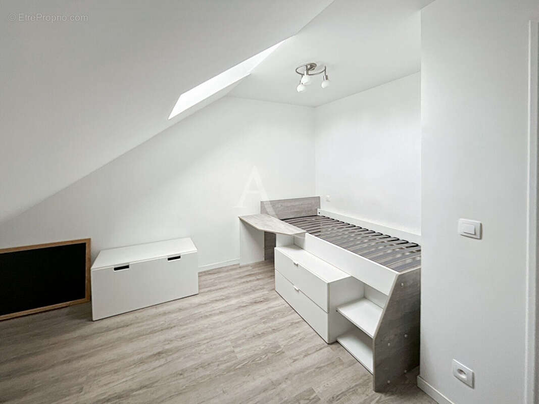 Maison à MEZY-SUR-SEINE