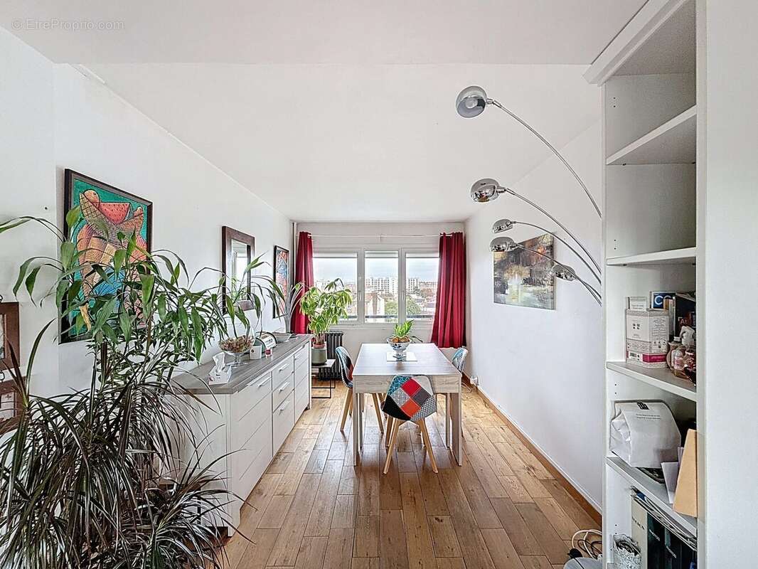Appartement à MAISONS-ALFORT