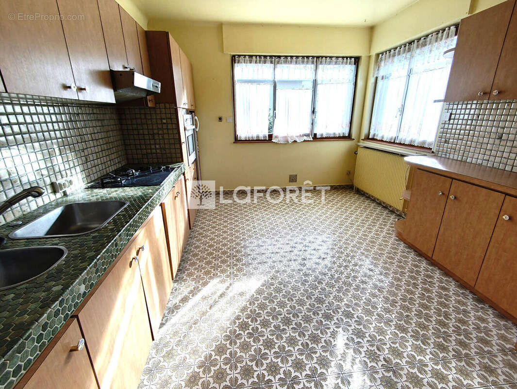EPINAL Maison stylée année 70 - photo 3