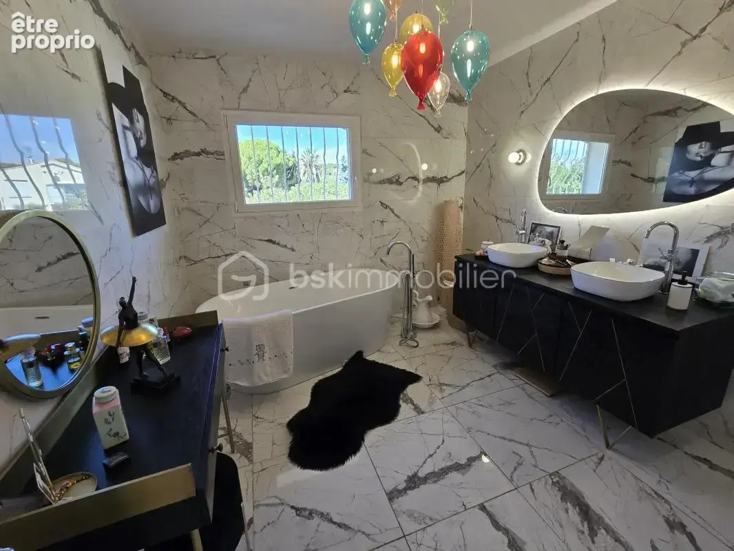A saisir, Quartier recherché de St Jean – Maison d'Architecte 5 pièces, 3 chambres – 140 m² - Terrain 895m² - Annexes, cuisine d - photo 13