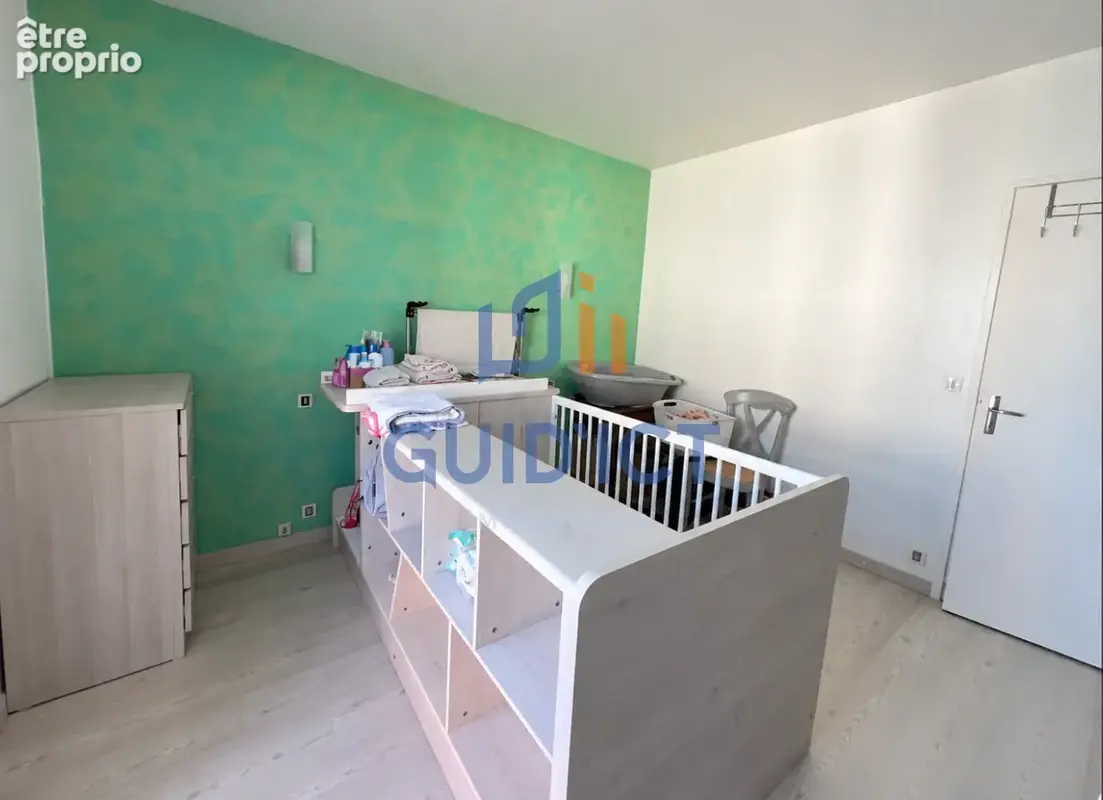 ONET-LE-CHÂTEAU   T4 traversant de 82 m2 avec balcon, garage et cave - photo 9