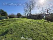 Terrain de 700 m² - Terrain à LE PIAN-MEDOC