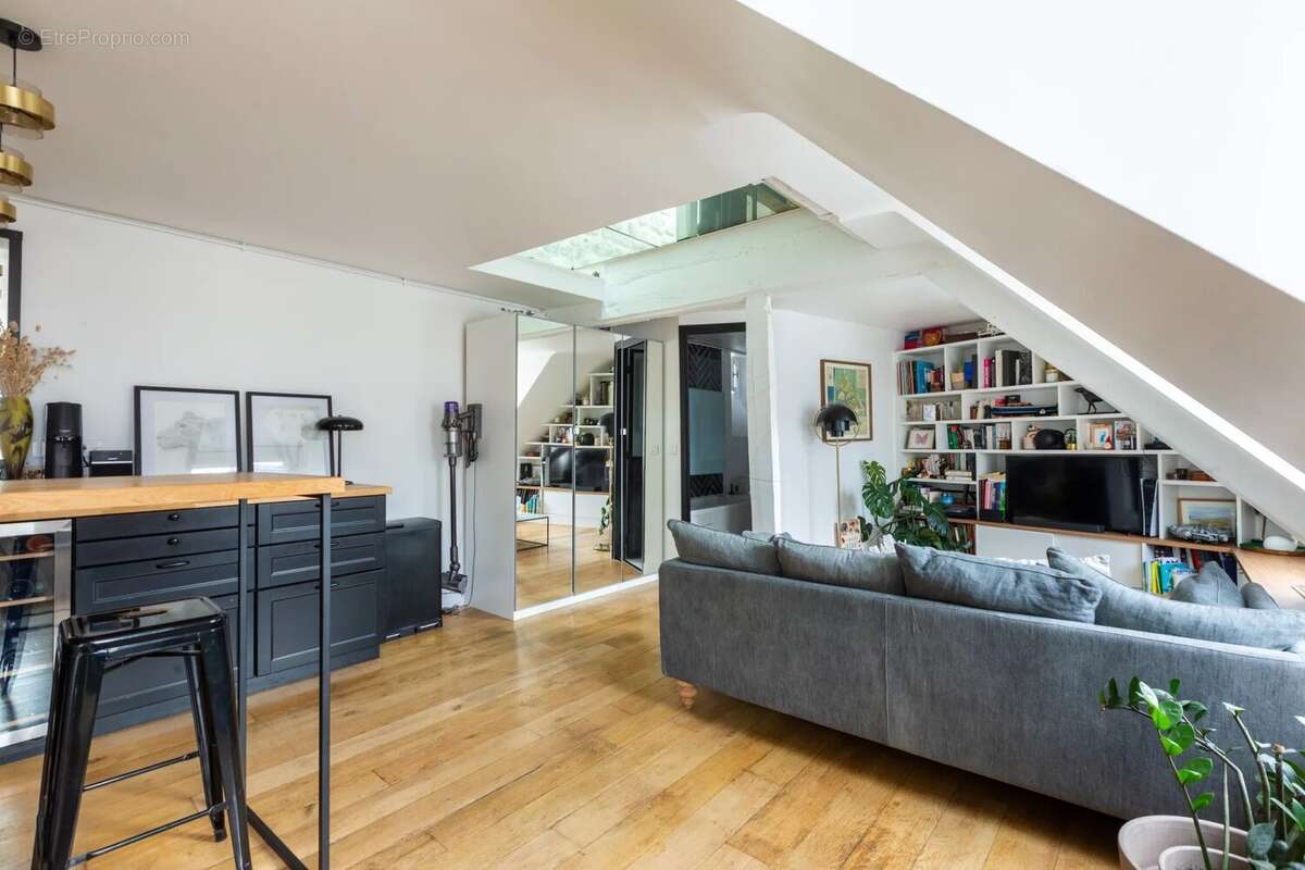 Appartement à PARIS-17E