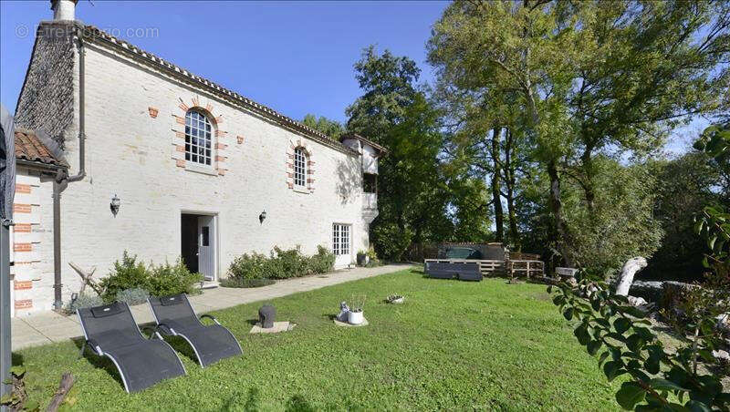 OVERVIEW - Maison à LUXE