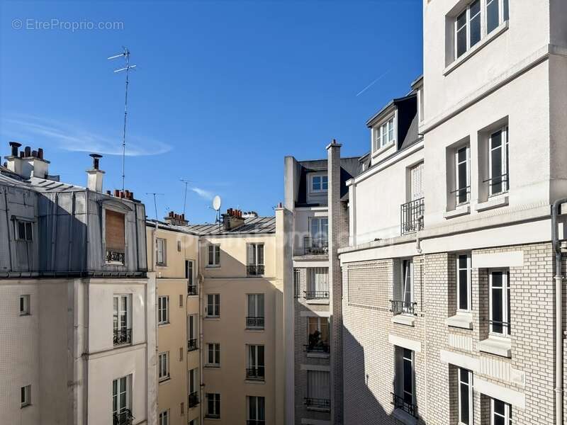 Studio calme et lumineux dans le 18ème arrondissement de Paris, à proximité du métro Guy Moquet - photo 11