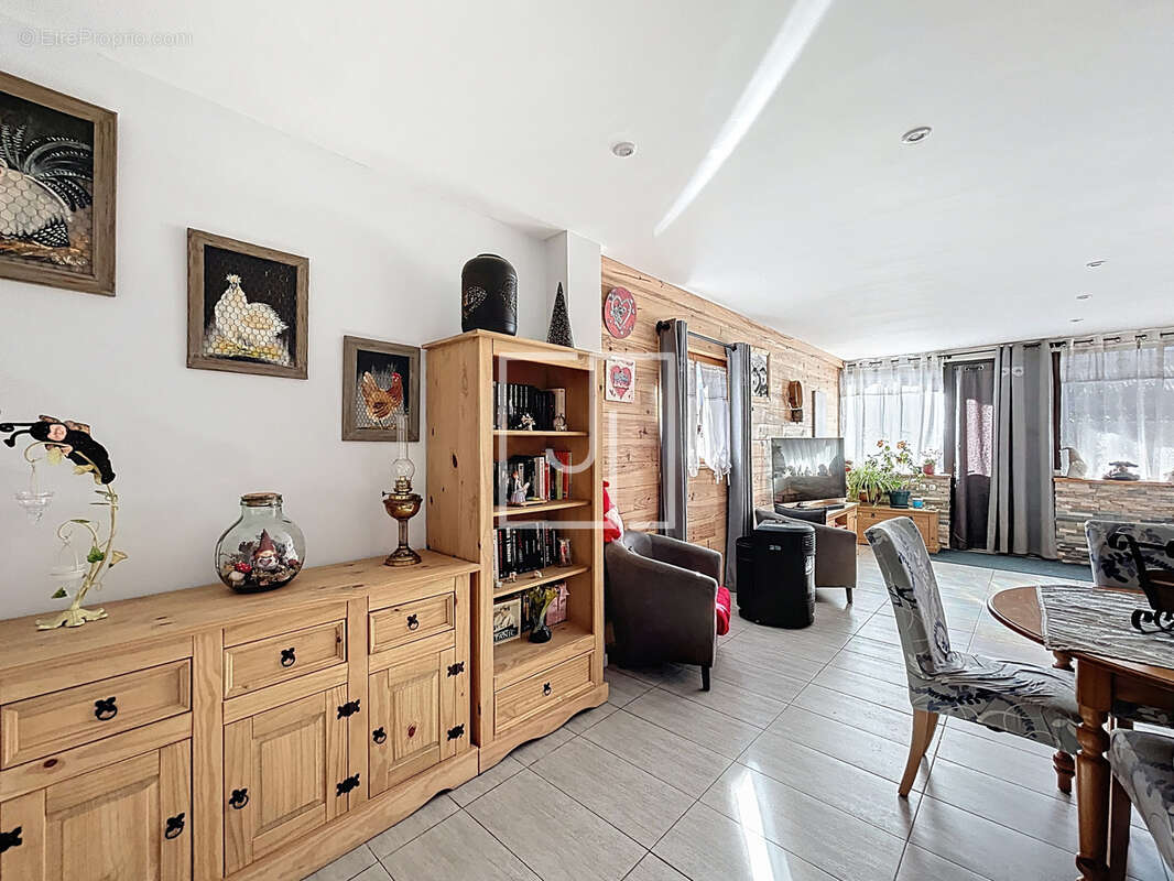Appartement à JAUSIERS