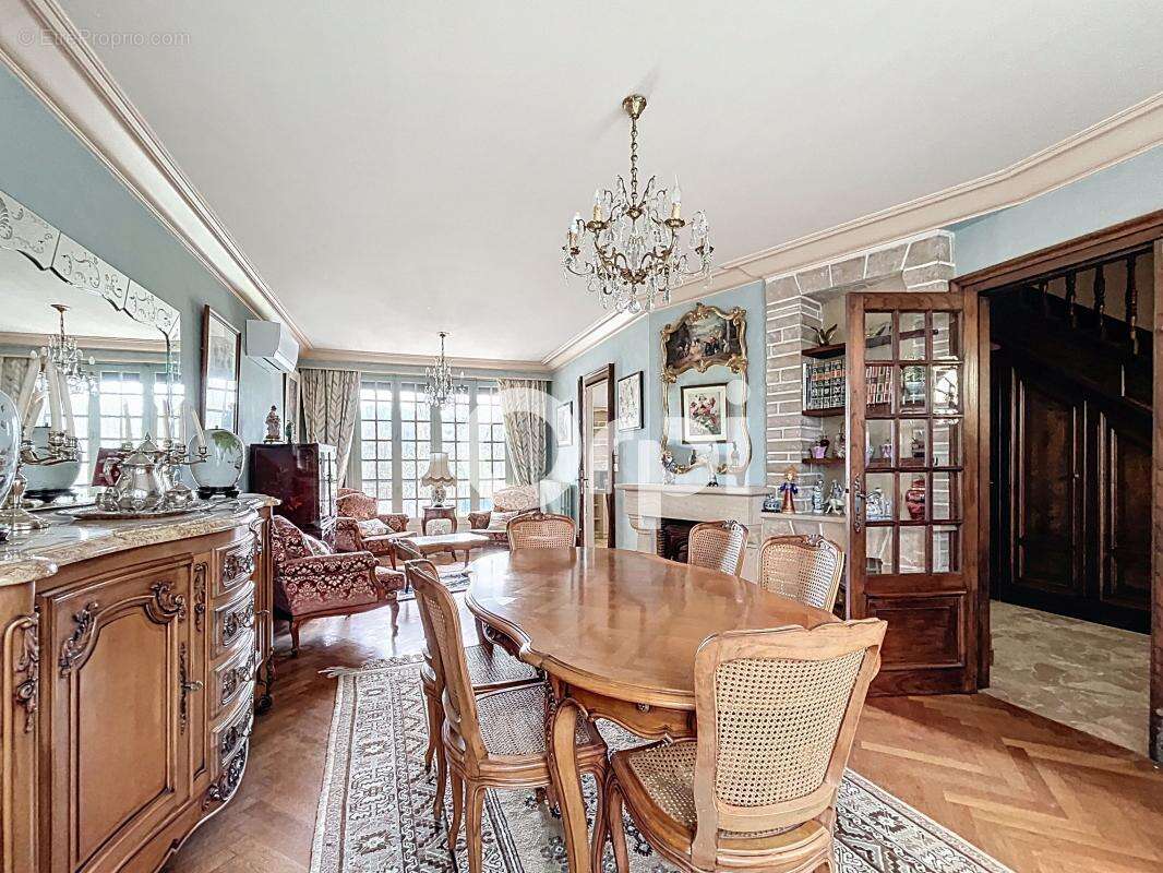 Maison à OBJAT