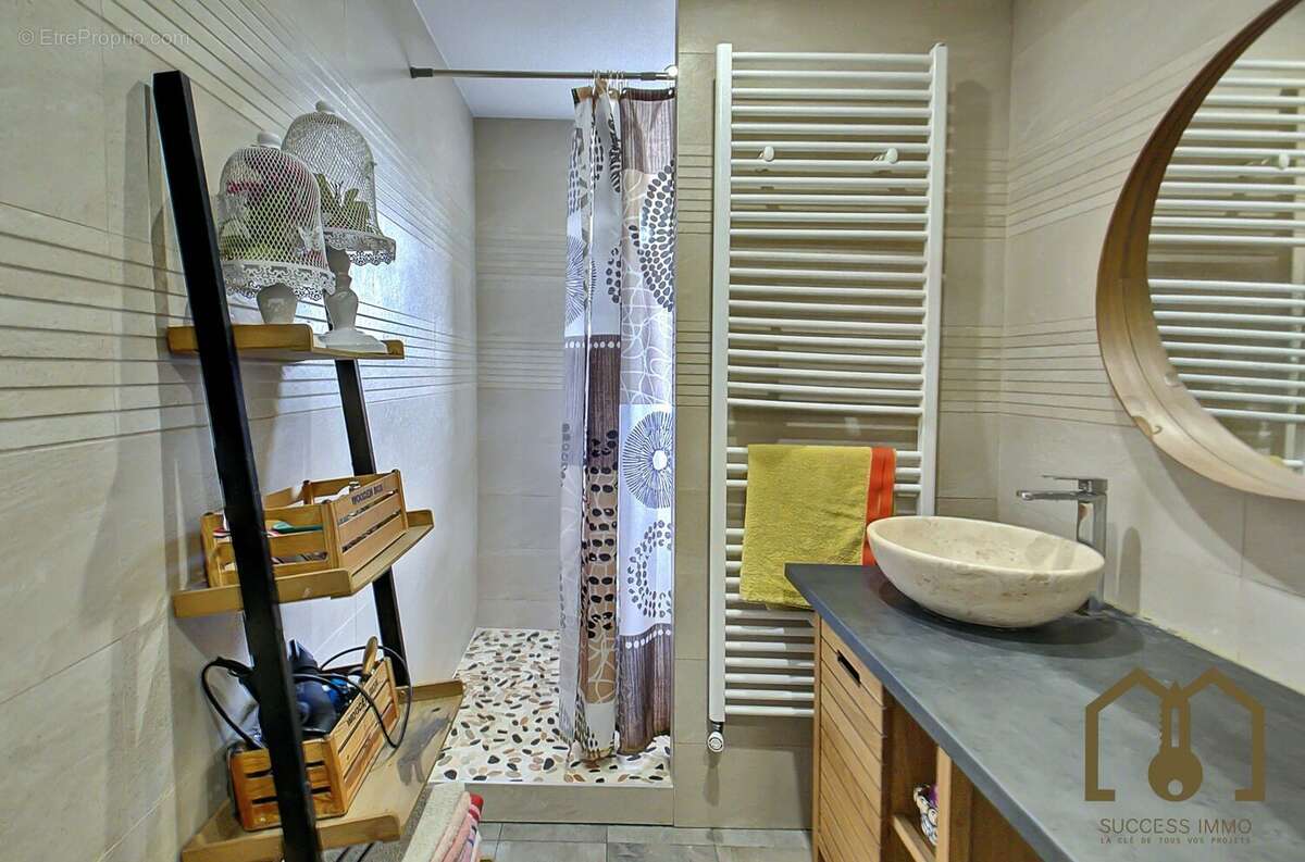Maison à VAULX-EN-VELIN