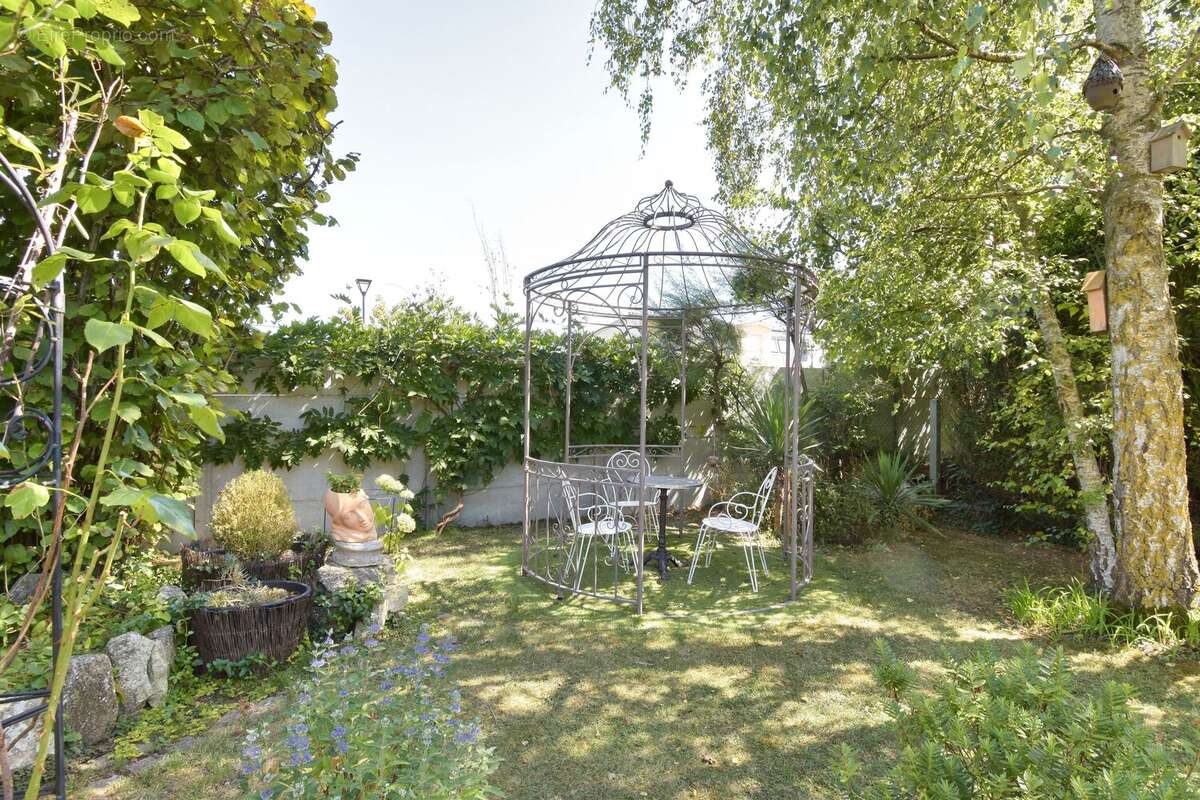 Maison 130 m² à Issou  - photo 12