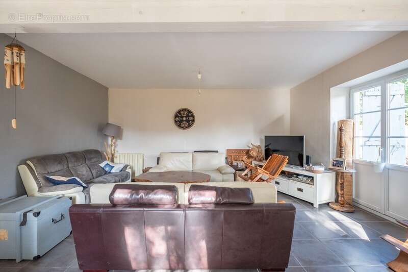 Maison à AIGREFEUILLE-D&#039;AUNIS