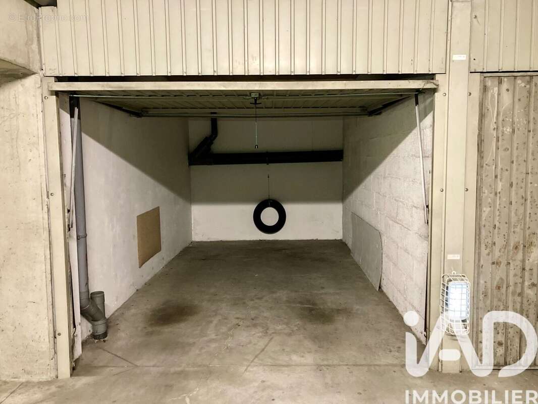 Photo 2 - Parking à SAINT-MALO