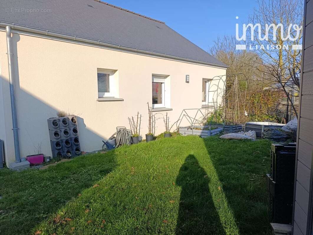 Maison à LA CHAPELLE-BOUEXIC