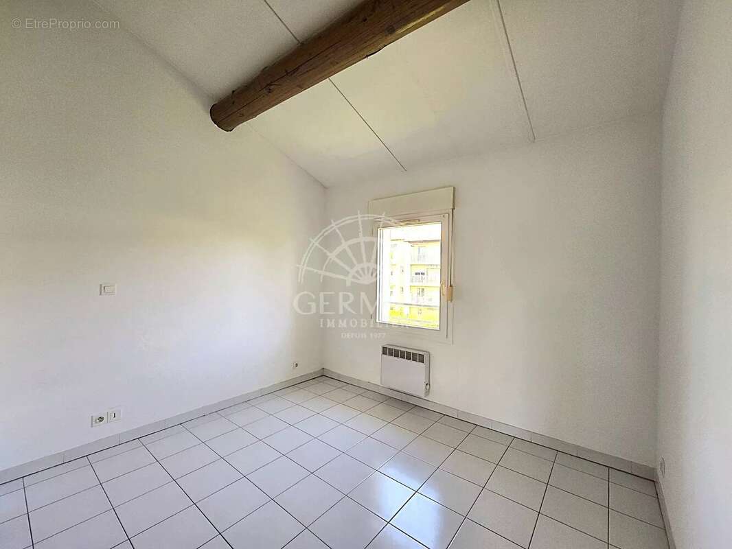 Appartement à L'ISLE-SUR-LA-SORGUE