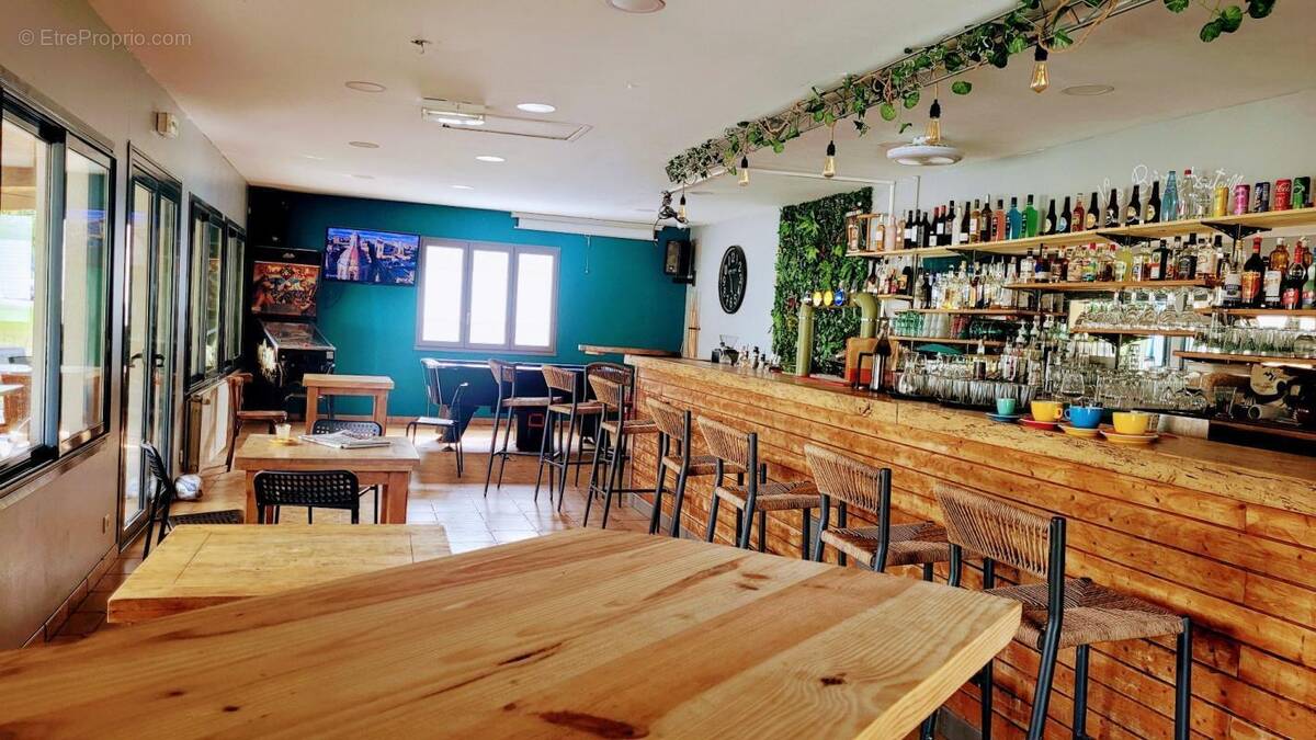 Commerce à LAUZERTE