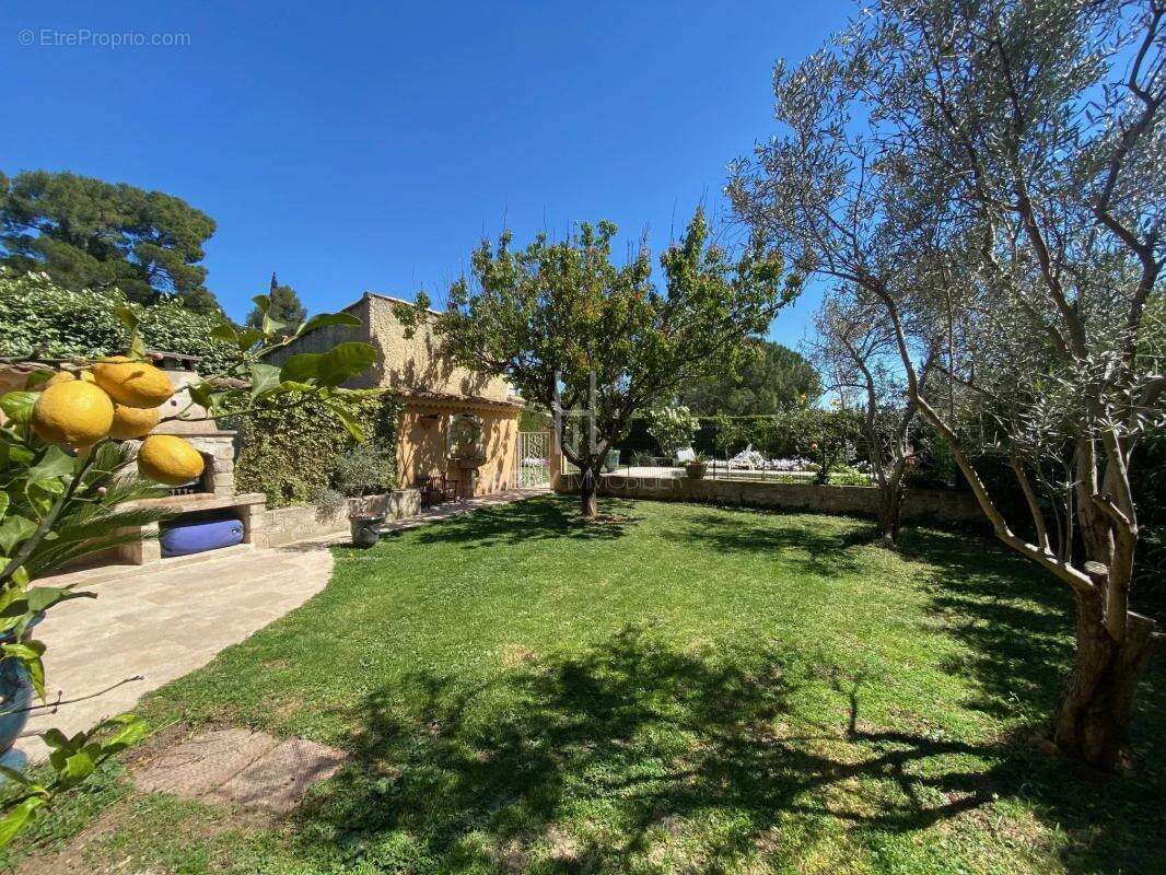 Maison à MAUSSANE-LES-ALPILLES